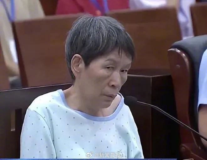 余华英丈夫给孙子糖引发恐惧，家庭背后的阴影与担忧