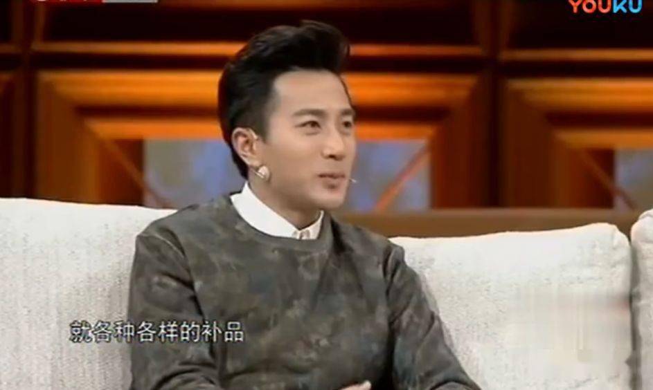 城管回应游客与铜人合影后被要20元