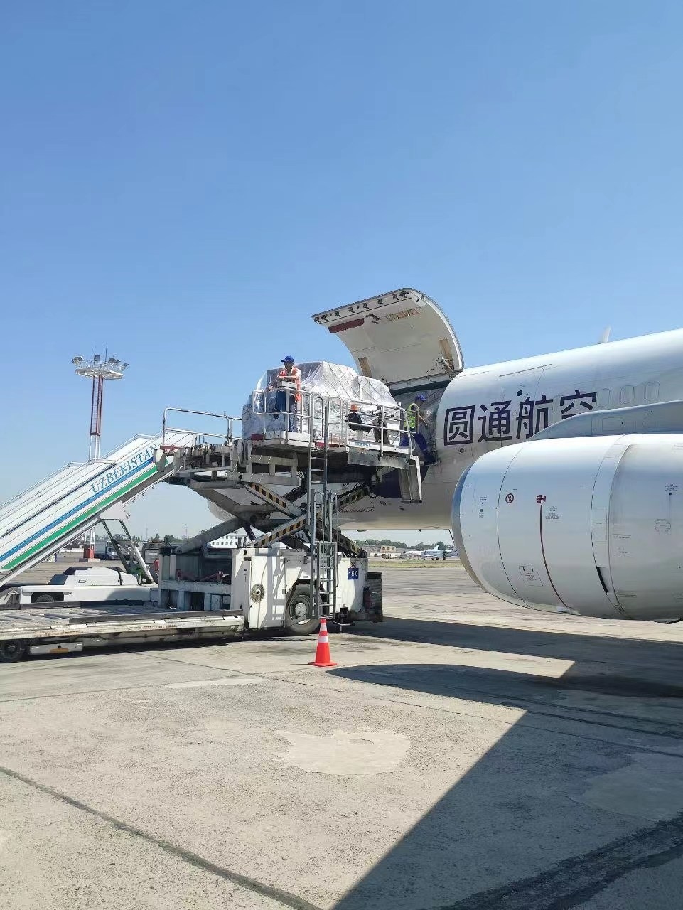 土耳其航空航天公司遭恐袭，3死5伤，多人伤亡惨重