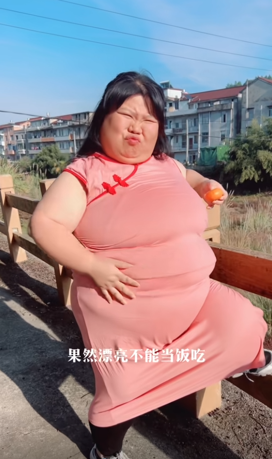 研二逆袭之路，半年减重140斤，从肥胖到完美身材的转变之旅！
