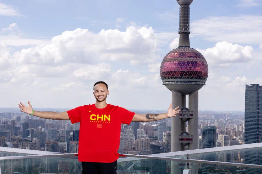 天津男篮归化大卫·詹姆斯计划浮出水面，新动态备受关注