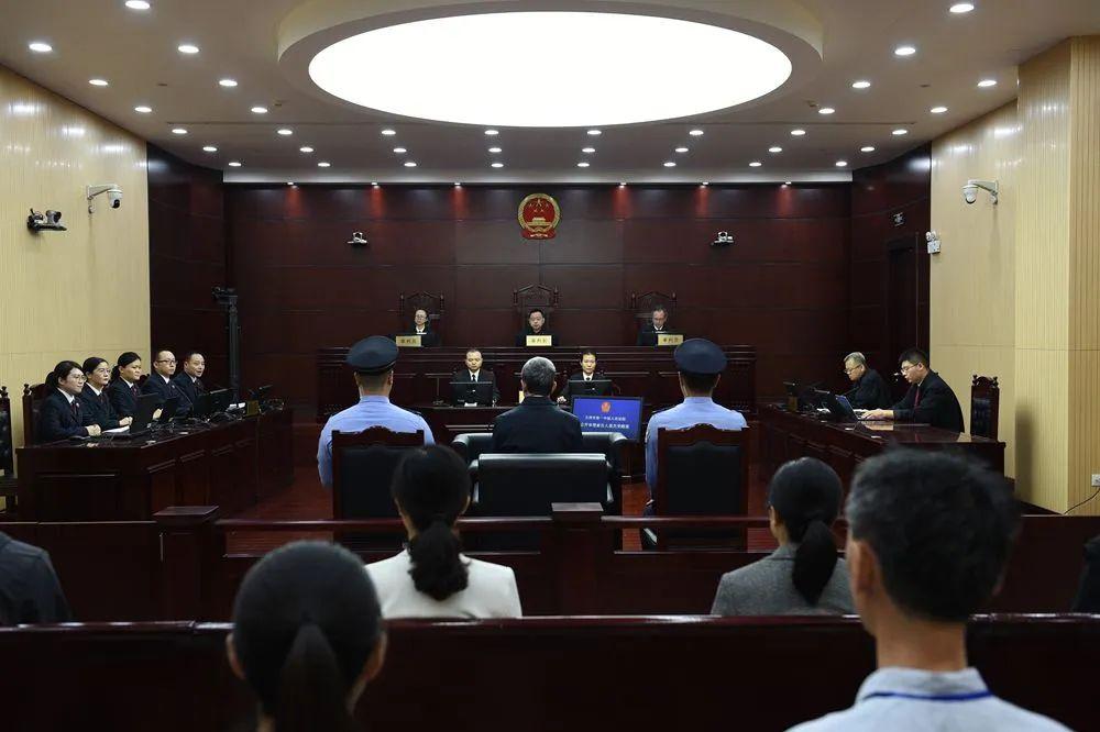 姜杰受贿案一审宣判死缓，揭示受贿案件处理步骤与案例教训