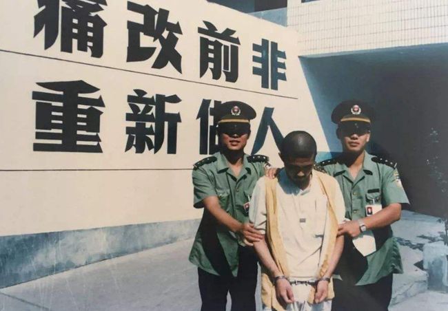 破获劫杀案（或正义不会迟到）