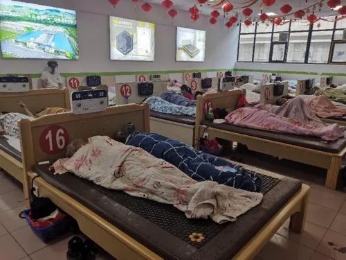 可喜安床垫神奇功效揭秘，员工称能给鸡蛋排毒，开启健康之旅