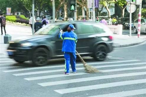 暴力对待（或 暴力行为）