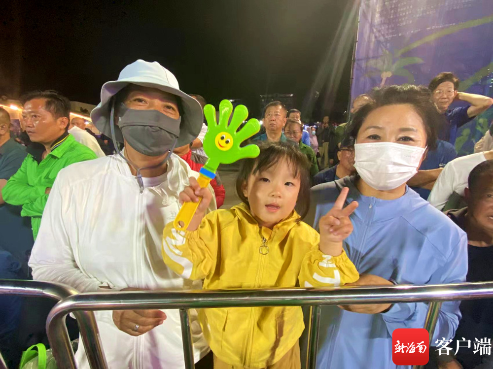萌娃策马奔腾