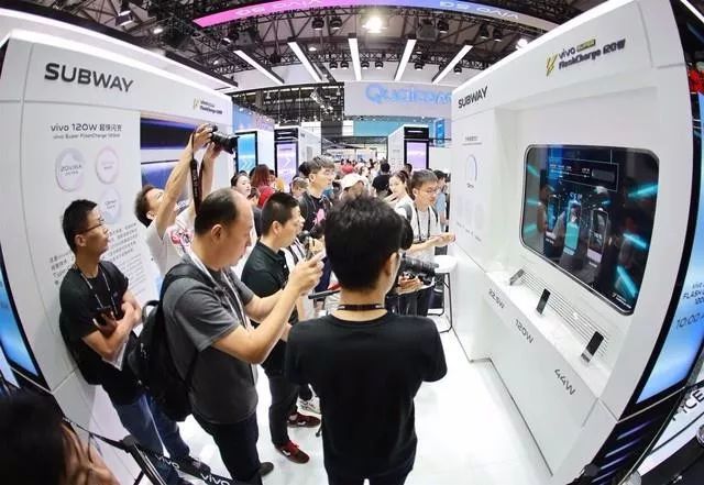 STX最新动态，科技之旅满载欢笑与温情