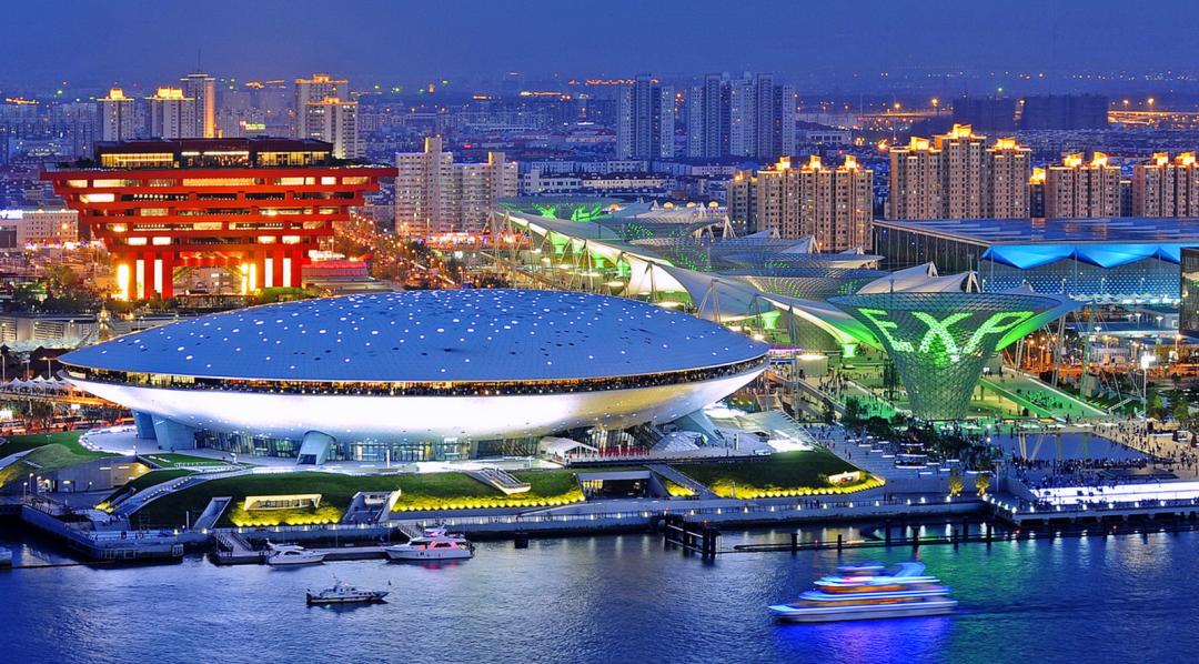 浦东建设最新动态，自然美景的探索之旅启程