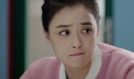 最新流行服饰引领时尚潮流风采，展现前沿风采的魅力之选