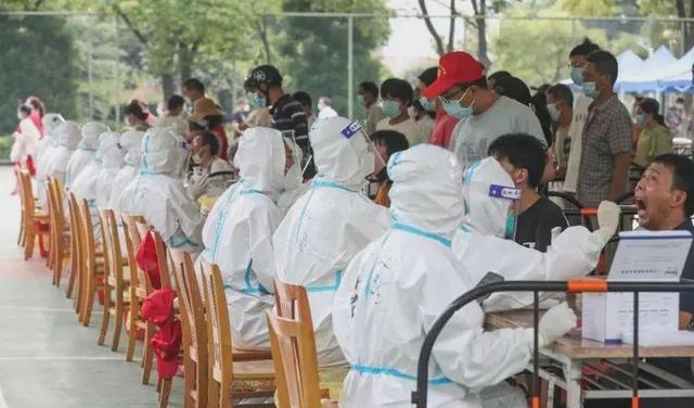 中国疫情下的生机日常，小明的故事与爱与陪伴的力量