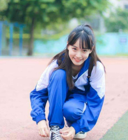 女校服