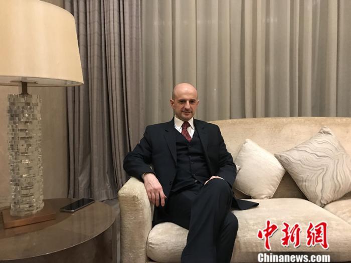 自然美景与肺炎新篇章探索