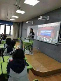 学习变革/自信塑造未来