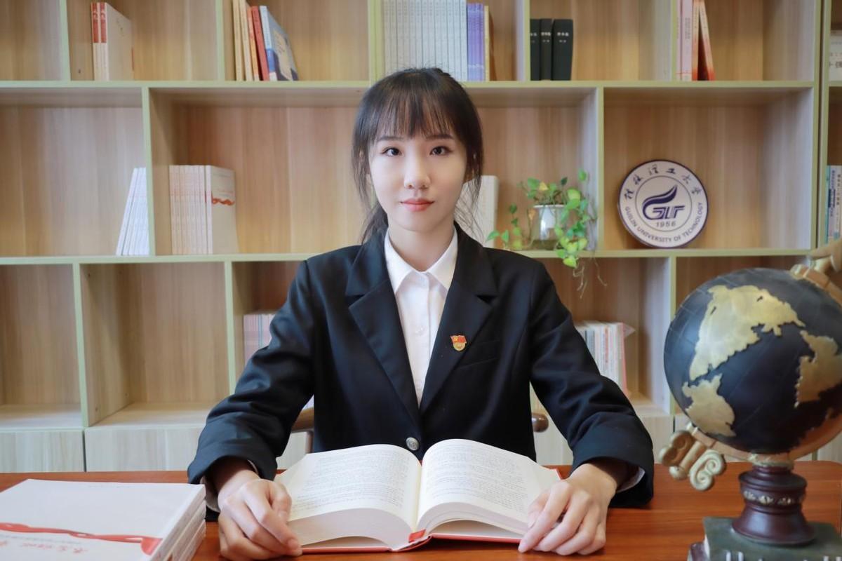 清华学姐逆风翻盘，励志成长之路，自信成就辉煌之旅