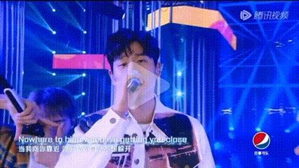 时尚潮流与经典重塑