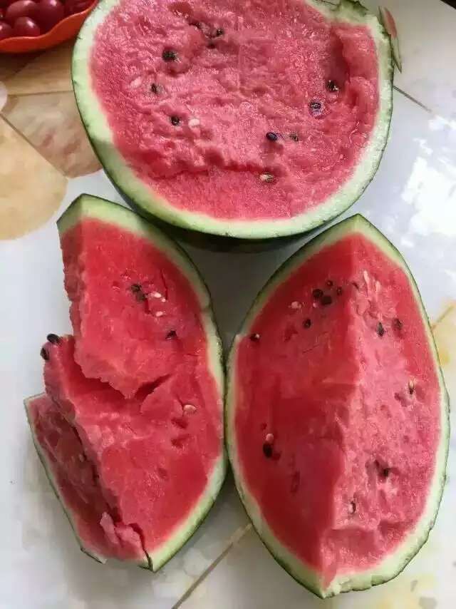 甜蜜诱惑（或小巷西瓜）