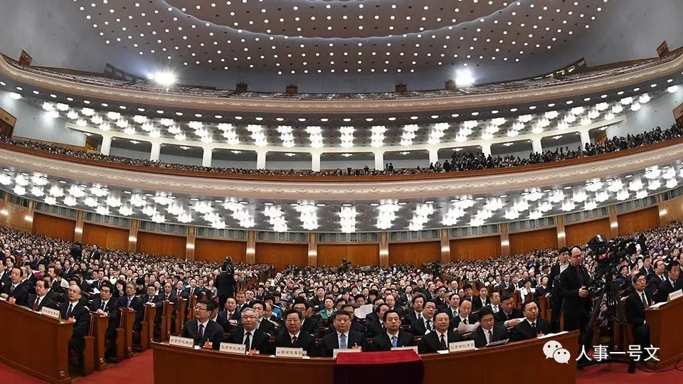 新疆人事任免动态，温情故事揭秘人物变迁