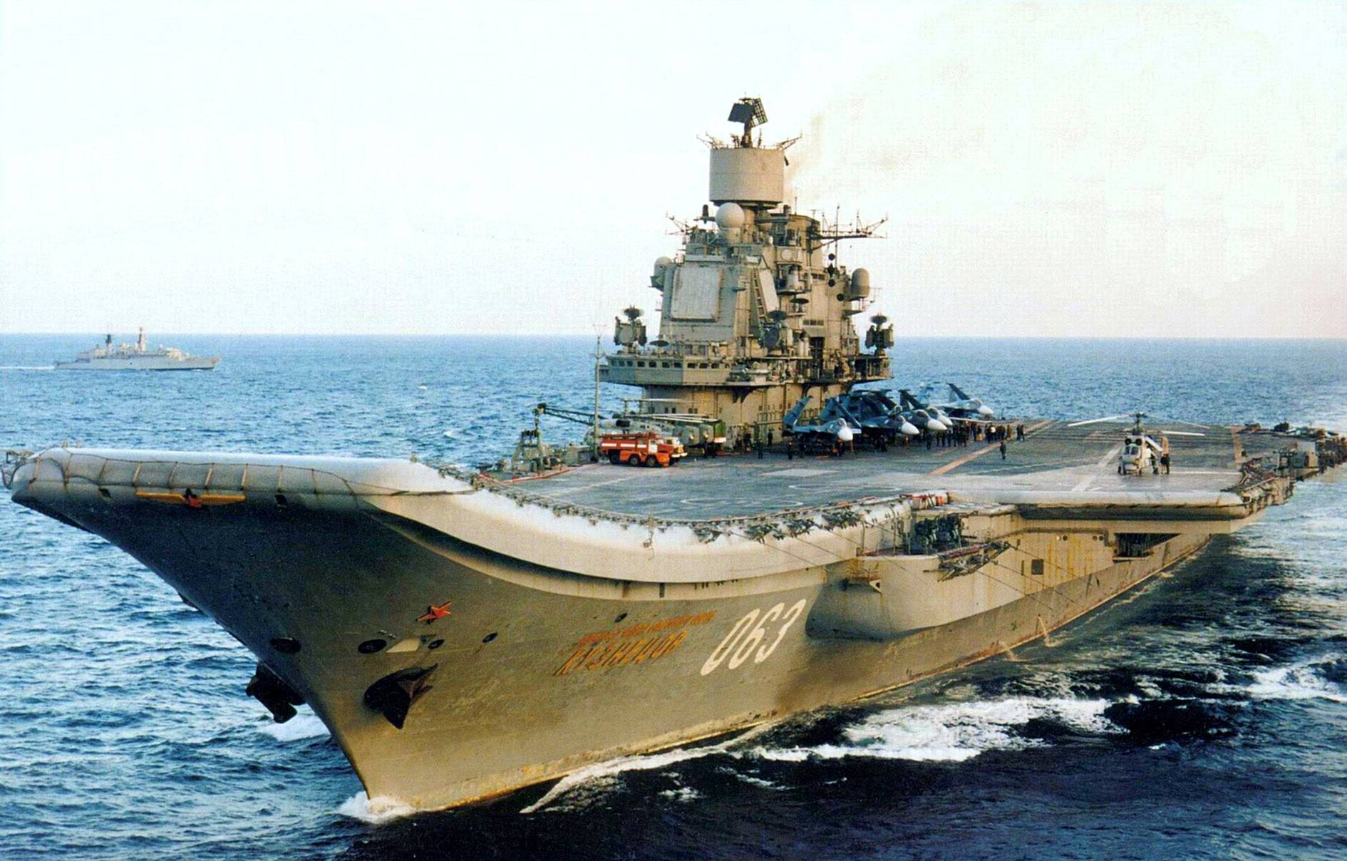 中国海军最新航母004号