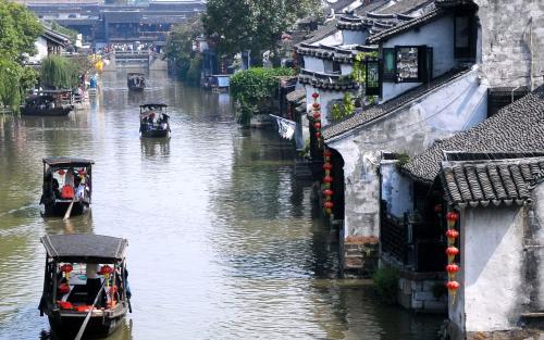 现代发展同步前行