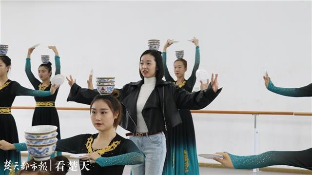 盘子舞