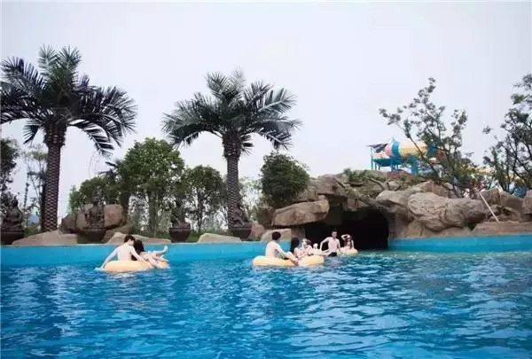 戏水之旅