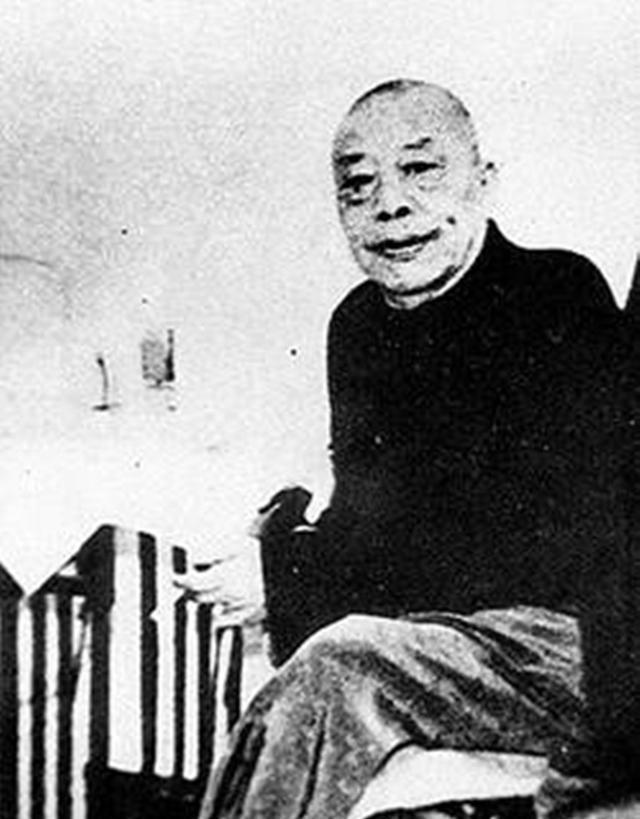 时代变革与社会回响的交织影响（或可简化为“社会影响”）