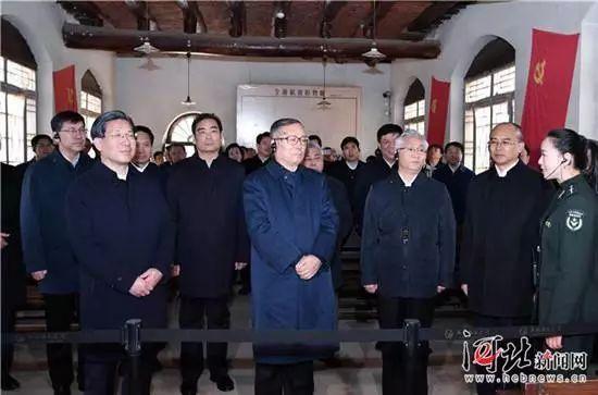 小巷中的意外发现