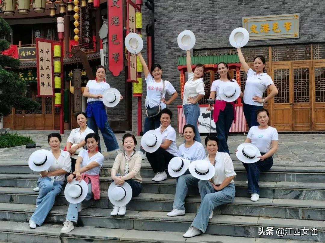 台风直播最新动态，变化中的力量与自信成就感的源泉