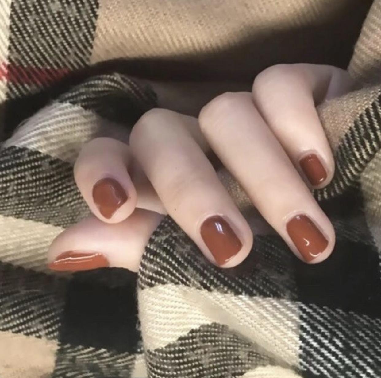 美甲短款前沿体验