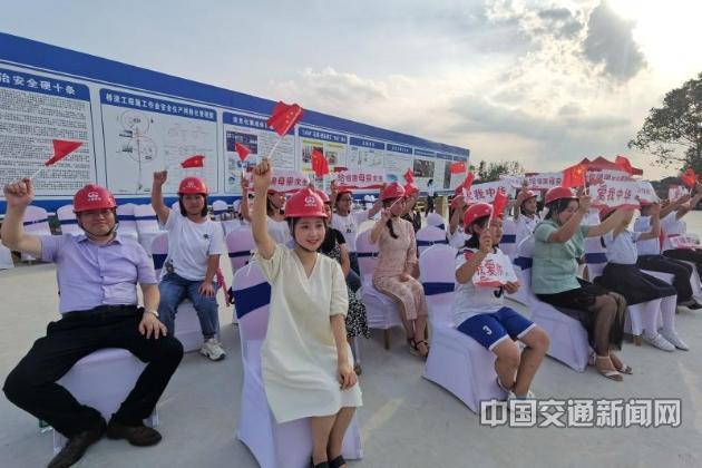时代脉搏与地方骄傲同步前行（或地方骄傲