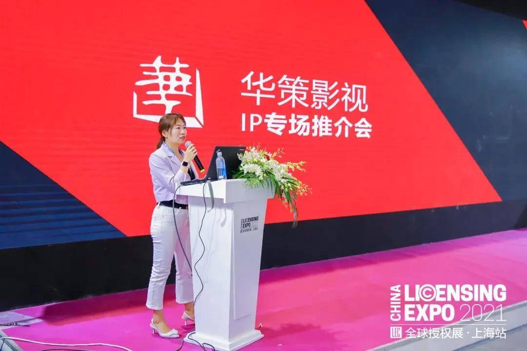 光影交织的温暖日常