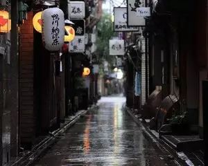 帅动漫图片与小巷特色小店探秘