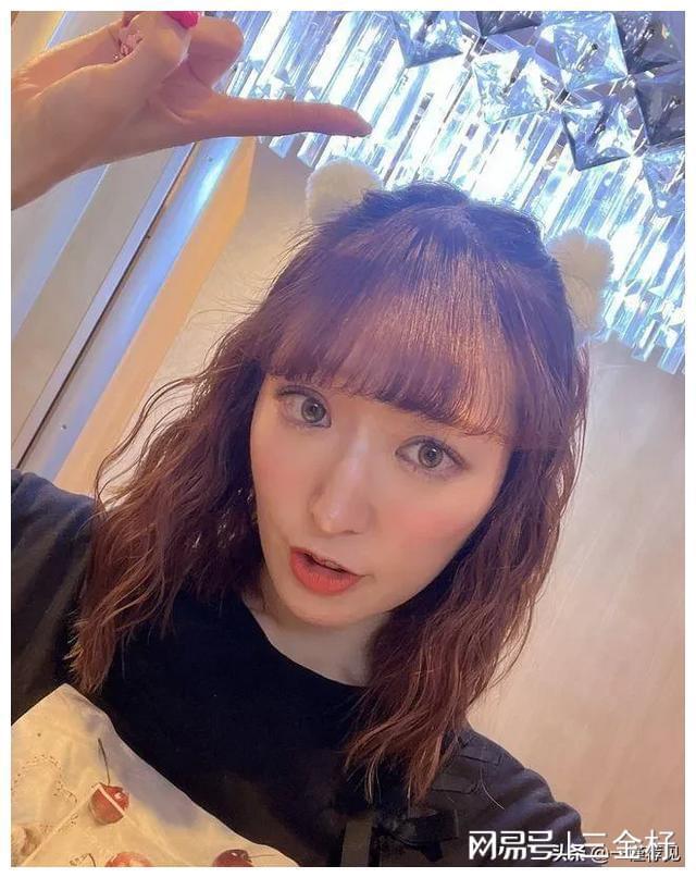 下海女星
