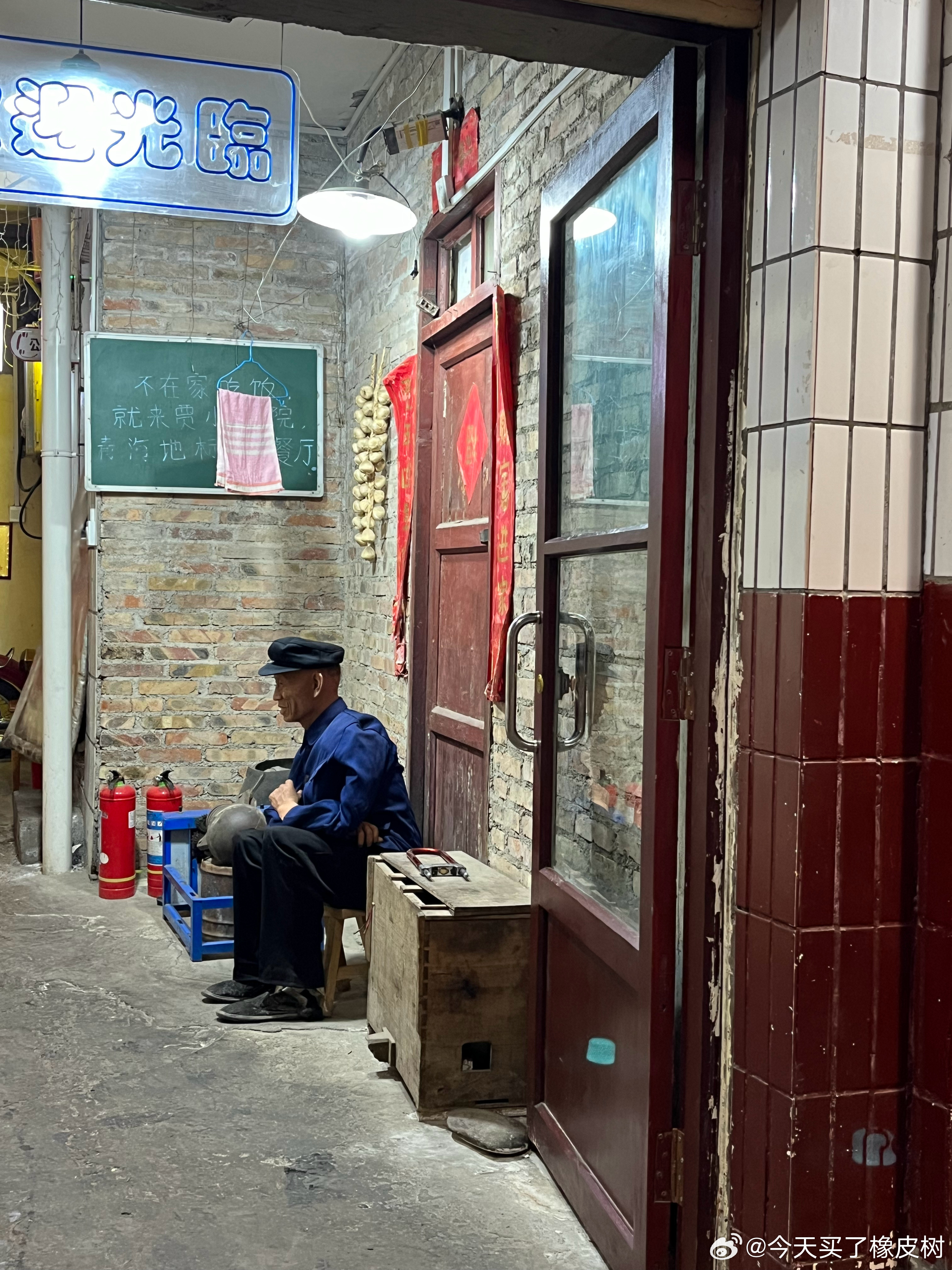小巷深处的独特小店，领略不一样的退休生活风采