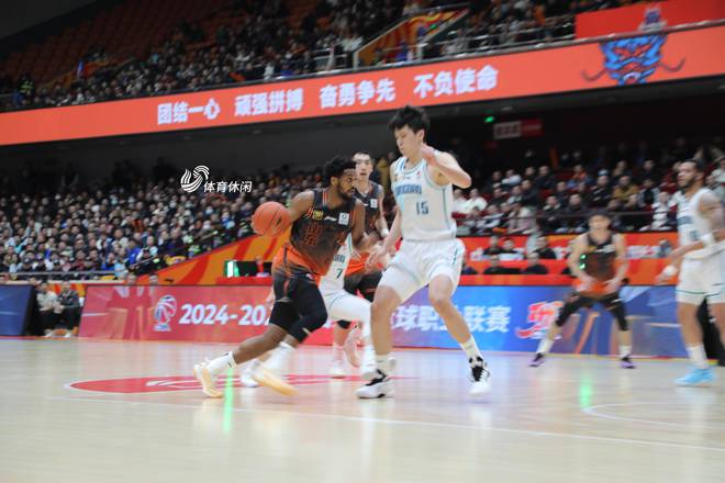 青岛男篮最新动态与全方位指南
