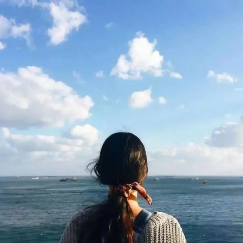 QQ女生最新头像，拥抱自然美景旅行的旅行